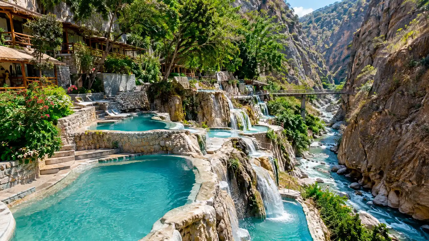 Tolantongo Caves Hotels and Places to Stay
